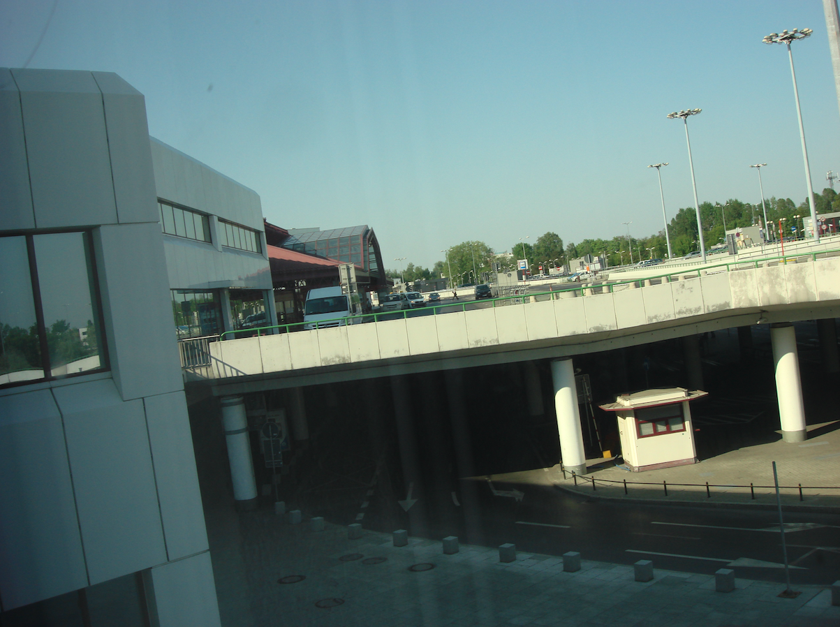 Lotnisko Okęcie. 2009 rok. Zdjęcie Karol Placha Hetman