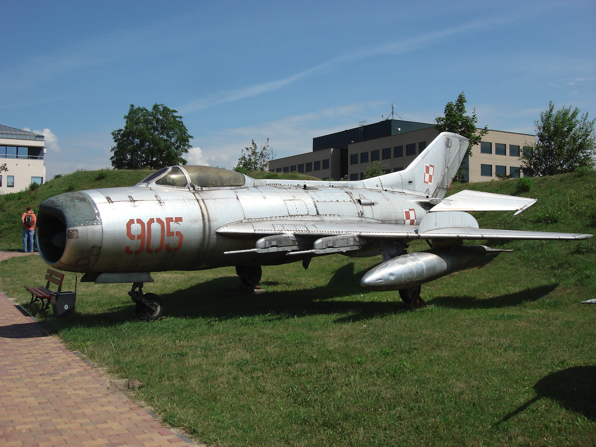 MiG-19 PM nb 905. Czyżyny 2007 rok. Zdjęcie Karol Placha Hetman