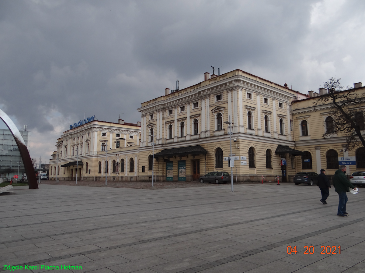 Krakow main station. 2021. Photo by Karol Placha Hetman