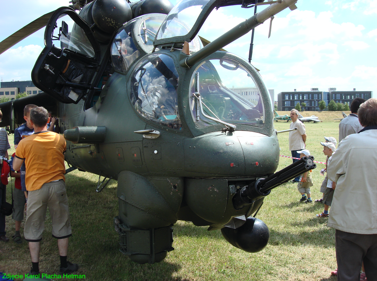Mil Mi-24 Nb 728. 2008. Photo by Karol Placha Hetman