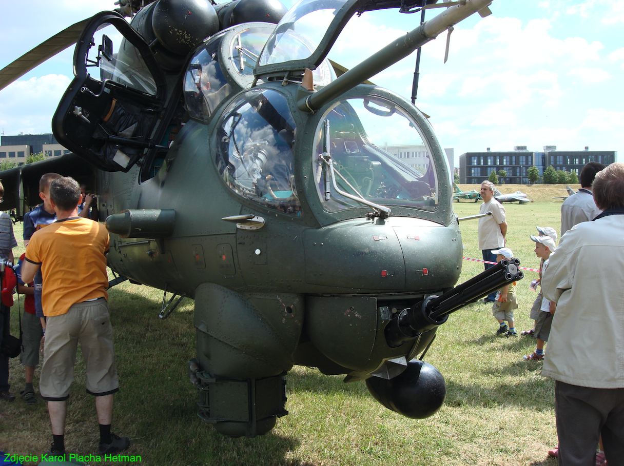 Mil Mi-24 Nb 728. 2008 rok. Zdjęcie Karol Placha Hetman